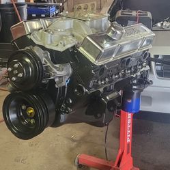 350 Chevy Motor With 700r Transmission 