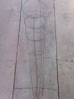 Tomatoe Trellis