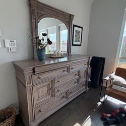 King Size Bedroom Set -