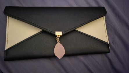 Beautiful New Leather Feel Trifold Wallet 