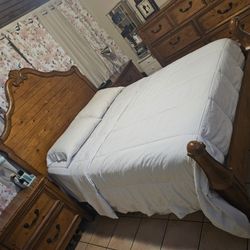  5 Piece Bed Set - Real Wood