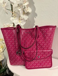 Michael Kors Eliza Large Signature Tote W/ Wristlet