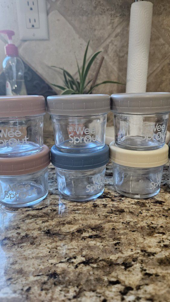 WeeSprout Glass Baby Food Storage Jars - 8 Set, 4 oz Baby Food Jars with Lids