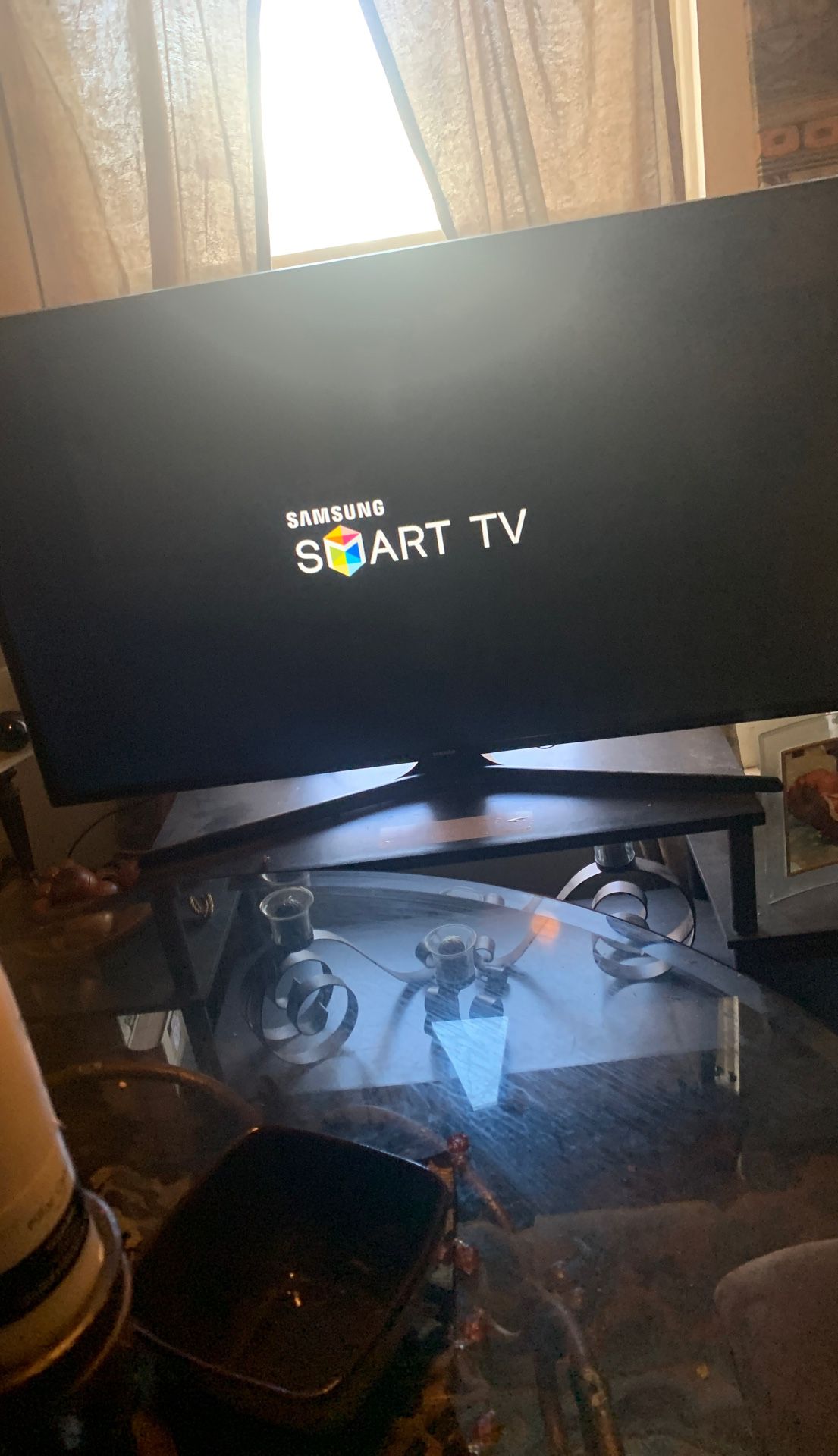 50 inch Samsung smart tv no issues very light $300