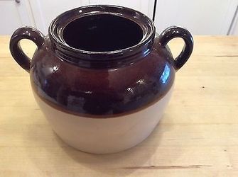 LARGE BAKED BEAN GLAZED BAKING/SERVING/POT/CROCK/JAR. EXCELLENT CONDITION. VINTAGE. TWO TONED