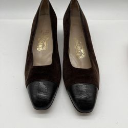 Salvatore Feragamo women brown suede / lizard print cap  low Heel size 7.5 AA