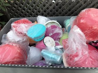 Large box of mix Tupper ware.