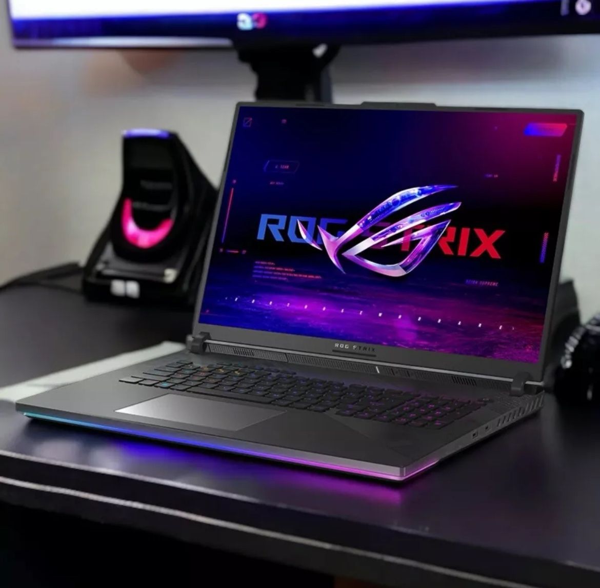 ASUS Rog Strix Scar 18 4090 i9-14900 32Ram 2TB