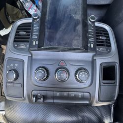 Tesla-type screen for Dodge Ram 2014 - 2018