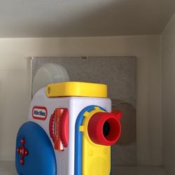 Little Tikes Story Dream Machine + 4 Books (Like New)