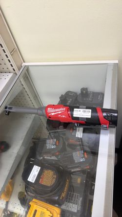 Milwaukee 3/8” extended high speed ratchet