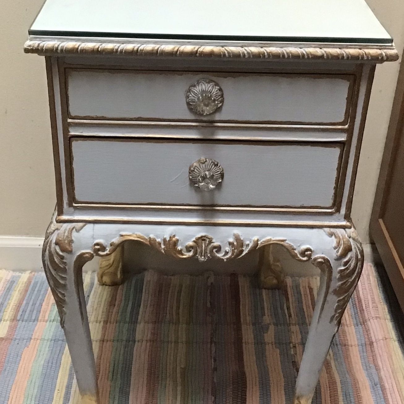 Beautiful mahogany ¡hand painted light blue french provential end table/nightstand