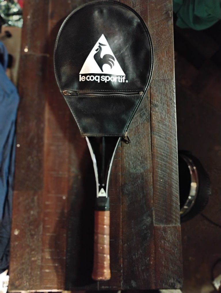 La Coq Sportif 'Concept 3 MidSize' Tennis Racket w/zippered cover
