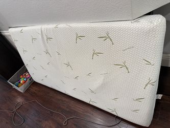 Memory foam twin mattress