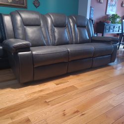 Sofa/Recliner