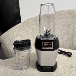 Nutri Ninja Professional Blender BL450 900 Watts Base Blade 2 Cups Tested Works