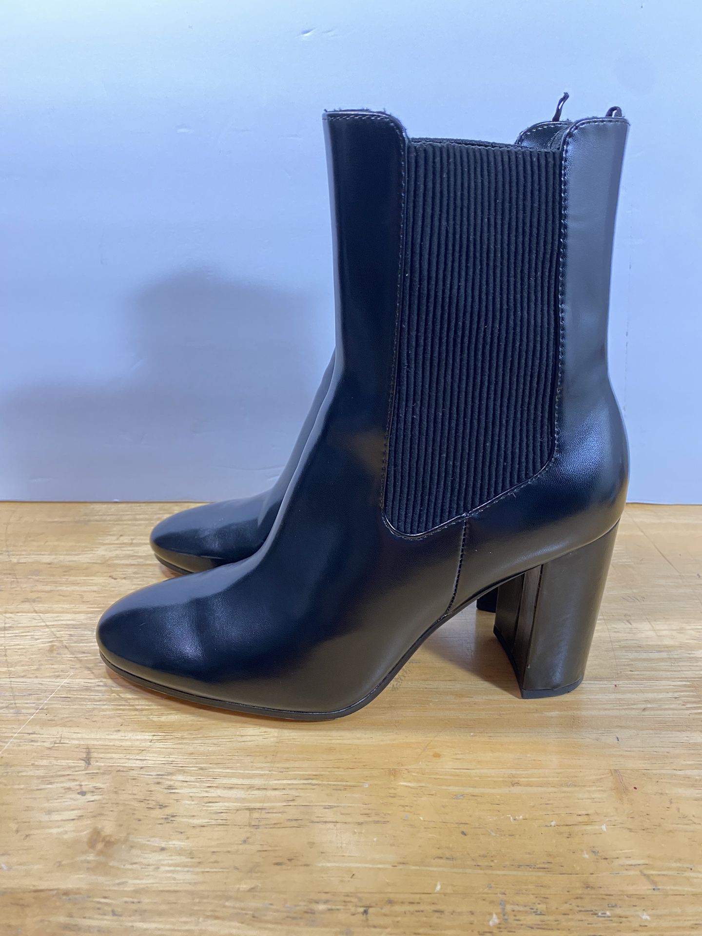 H&M Boots Womens 39 Size 8 Chelsea Black Block Heels Round Toe Casual Comfort