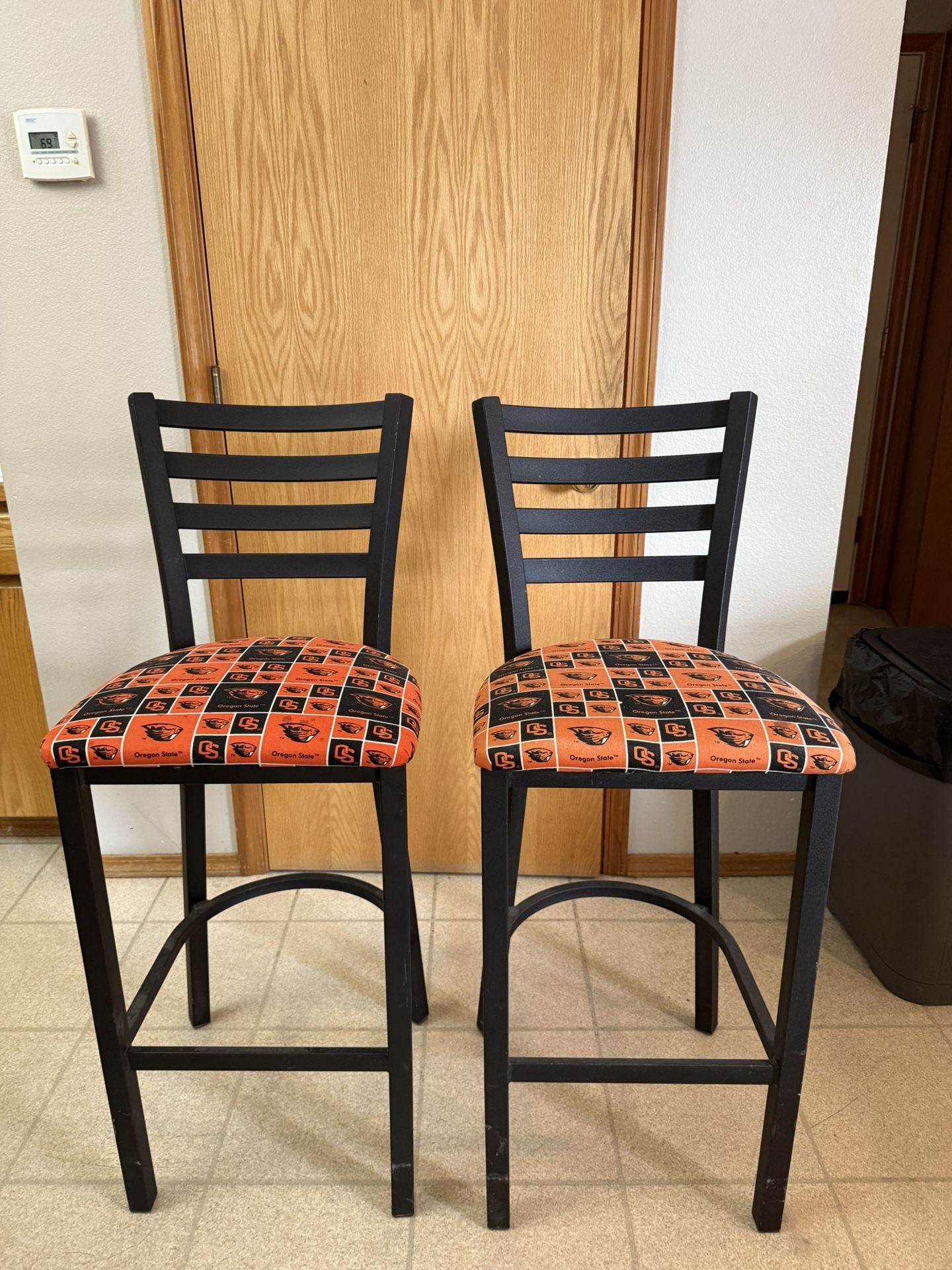 Oregon State Beaver barstools