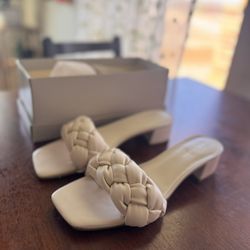 Marc Fisher (ivory 150) Size 9.5