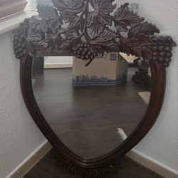 Elegant Matching Living Room Set – Solid Wood Tables + Decorative Mirror