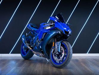 2023 Yamaha Yzf R1