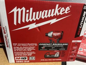Milwaukee Brushless 1/4” Hex Impact Driver Set