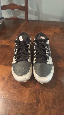 Jordan low cleats size 9