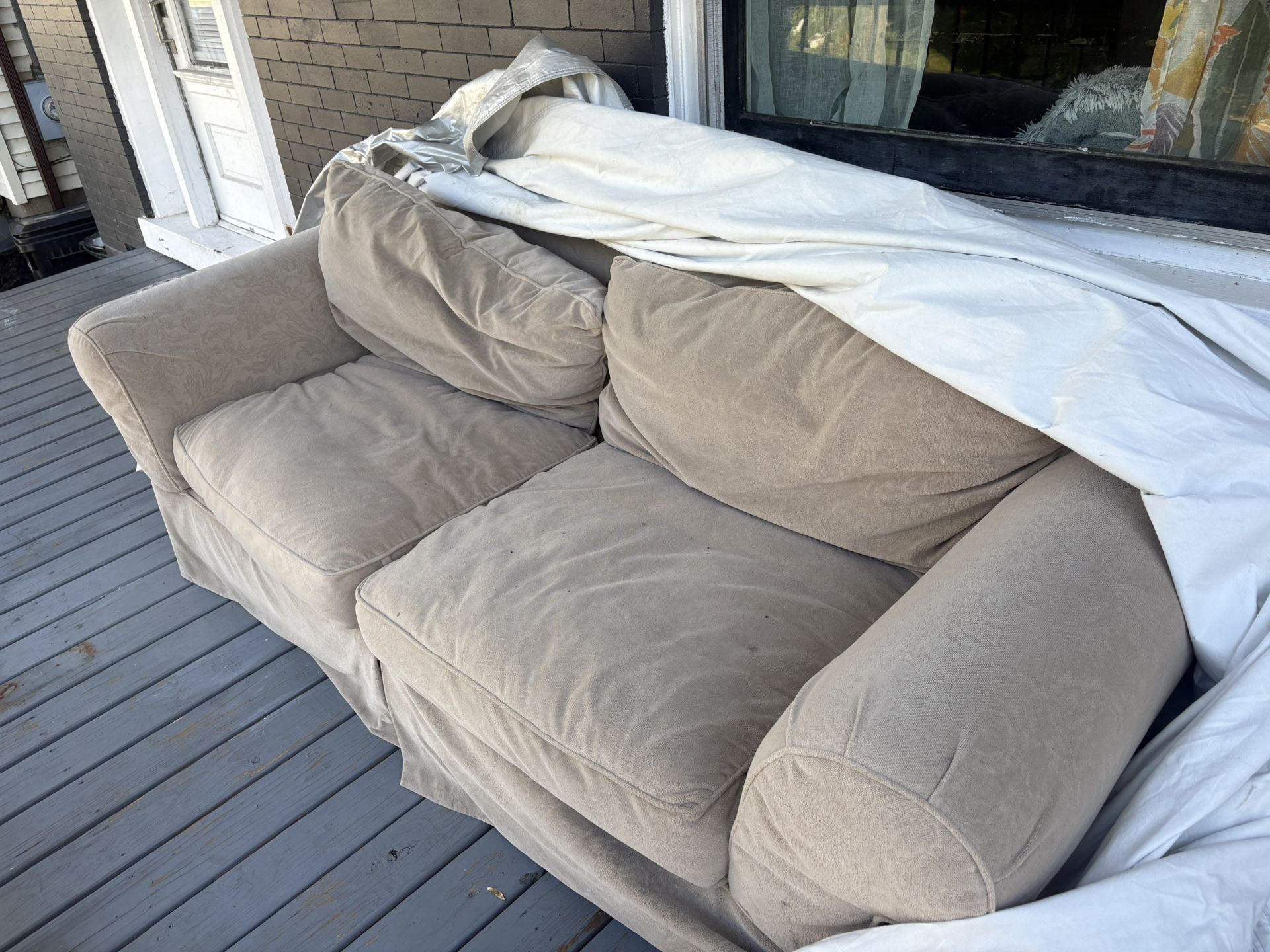 Free couch