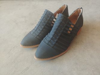 Ladies Shoes