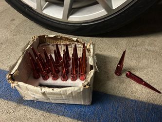 Lug nuts locks for rims