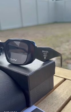 Prada Frame
