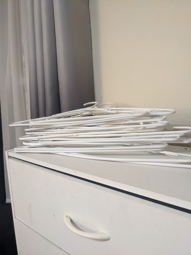 Clothing Hangers - White (20 Count)