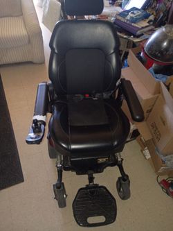 MERITS P322 MOBILE WHEELCHAIL
