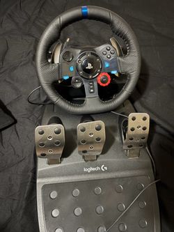 Logitech G29 Racing Wheel with Pedals and shifter