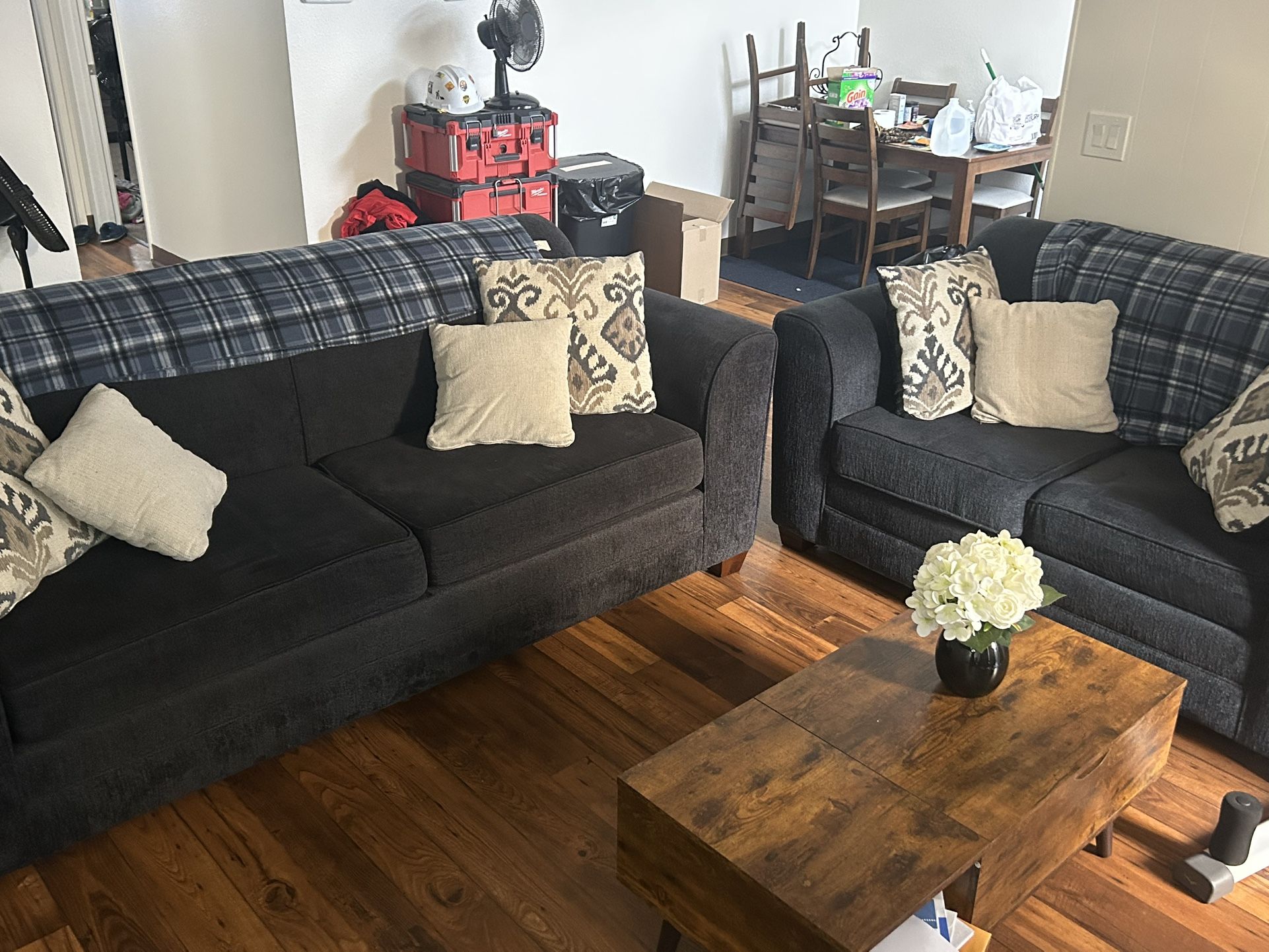 2 Piece Couch Set/ Navy Blue