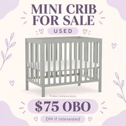 mini crib
