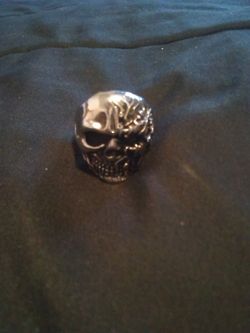 Silver skull ring...size 10...$25