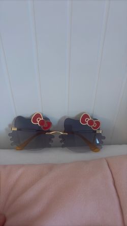 Hello kitty sunglasses