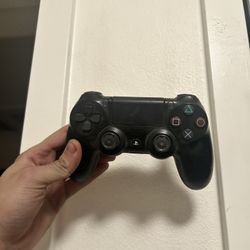 PS4 Controller