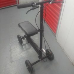 Economy KneeRover® Steerable Knee Scooter Black