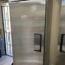 Commercial freezer good condition for sale