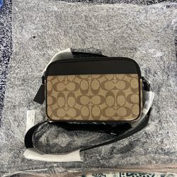 COACH CROSS BODY 