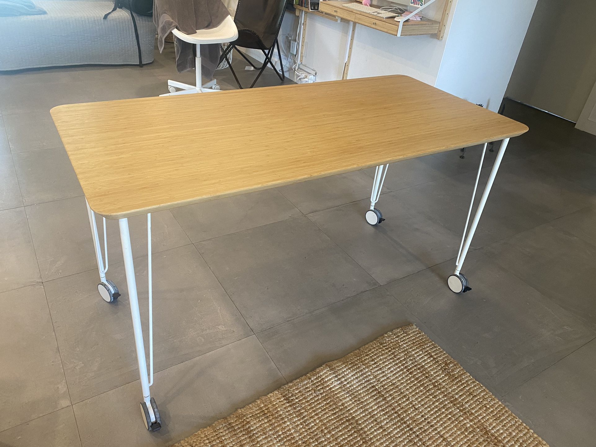 Ikea desk/table