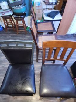 Set of 4 Elevated Dining Table Chairs