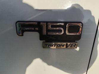 Ford F-150 Triton V8 Fender Emblem Badge Set