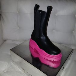 BRAND NEW WOMEN SHOES AND HEELS