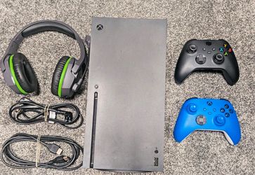 Microsoft Xbox Series X 1TB 4K Console w/2 Controllers + HyperX Headset + Cords!