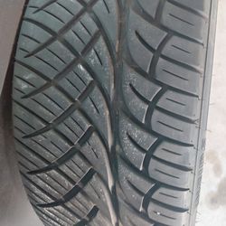 Nitto Tire 255/40/20