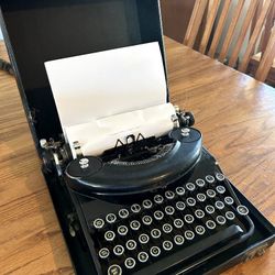 Remington Antique Typewriter...works Great...needs New Ribbon.
