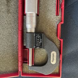 Starret Micrometer 216p
